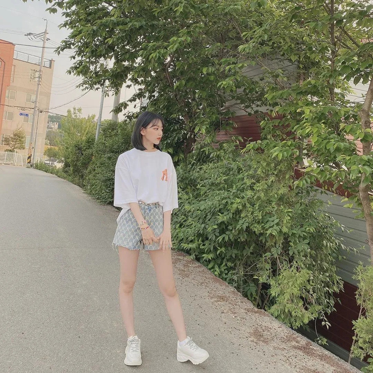 Sakura Miyawaki