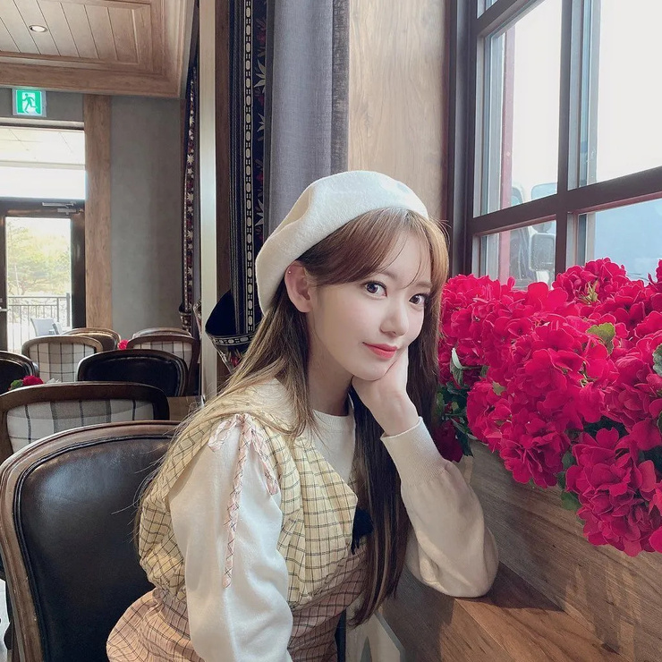 Sakura Miyawaki Sakura Miyawaki
