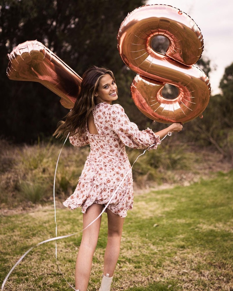 taya brooks