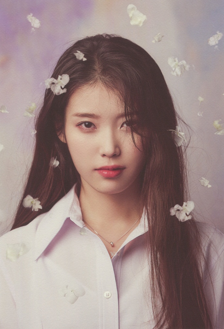 IU