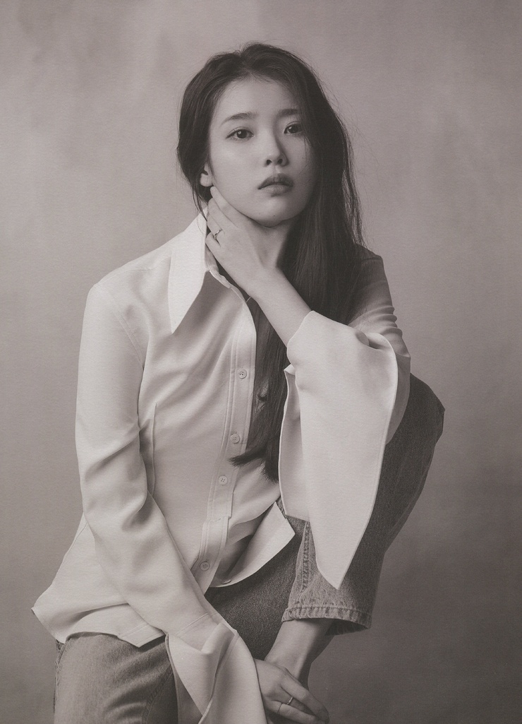 IU