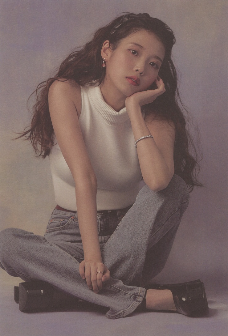 IU