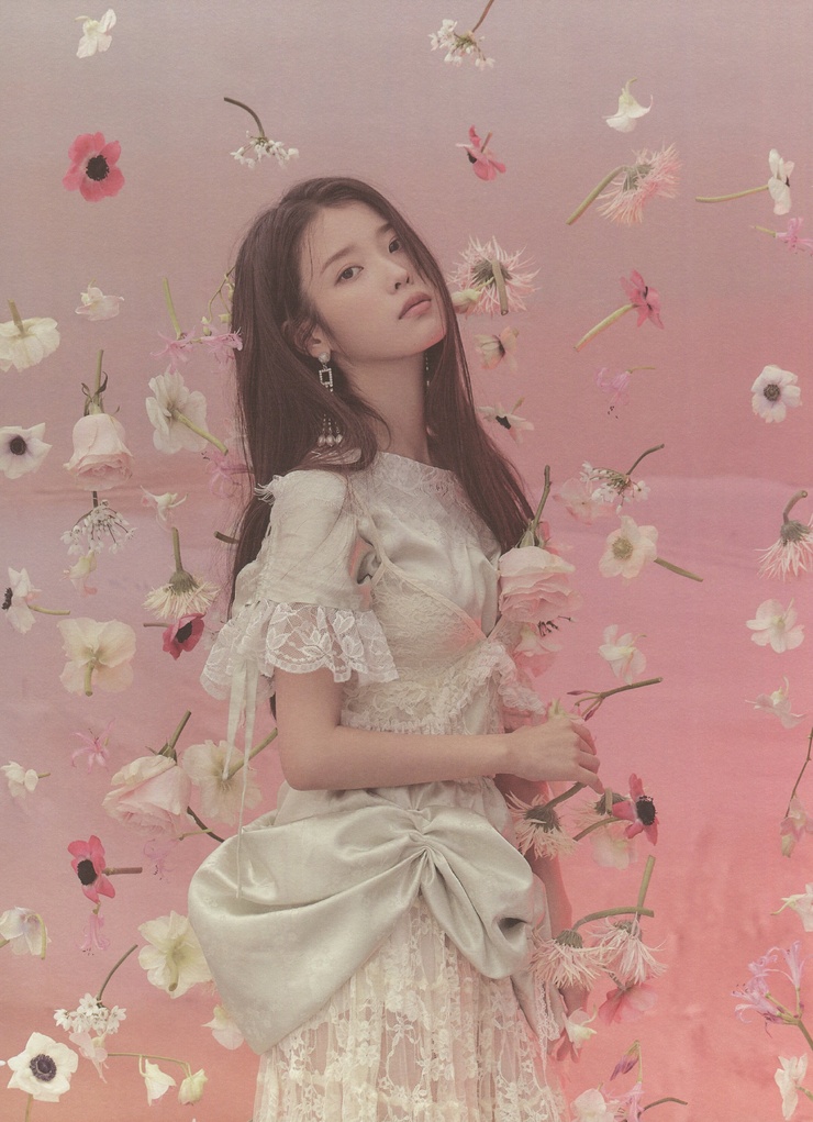 IU
