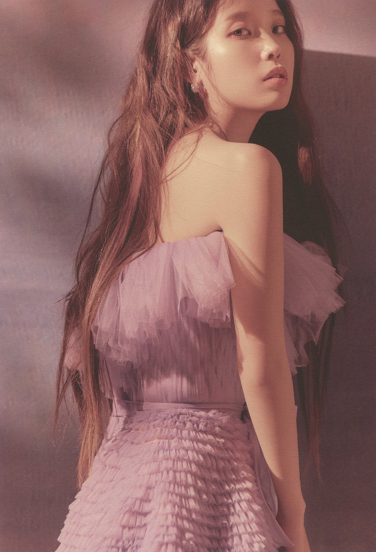 IU