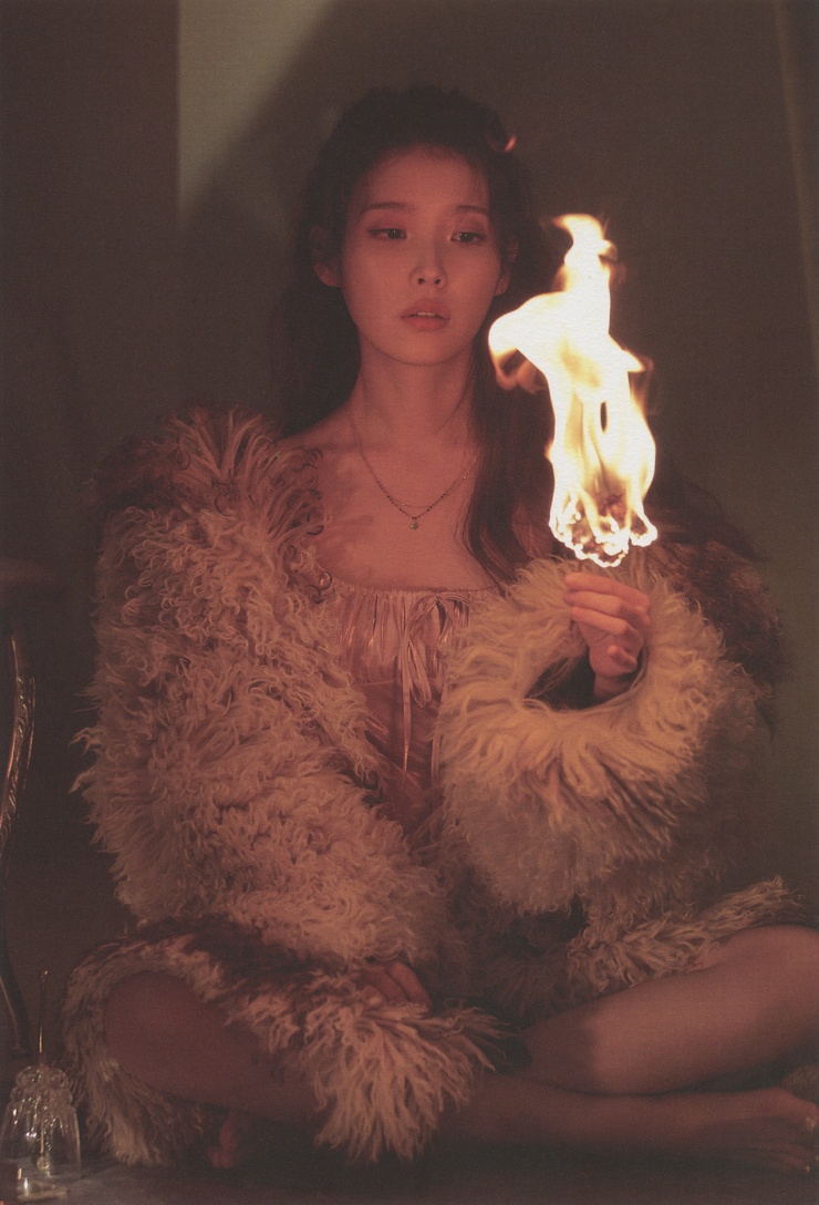 IU