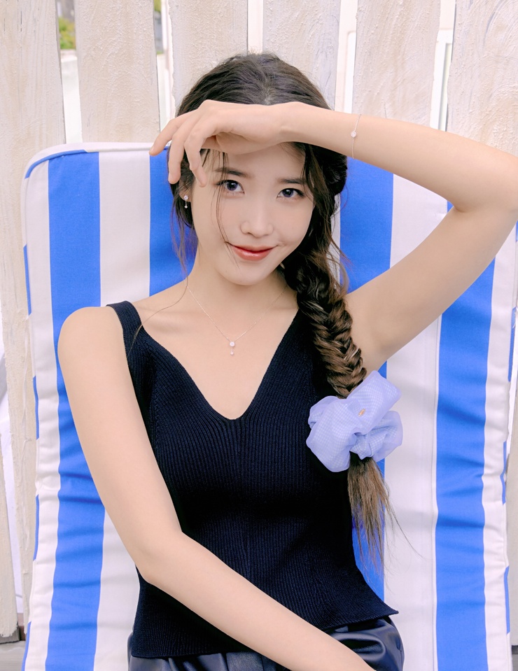 IU IU