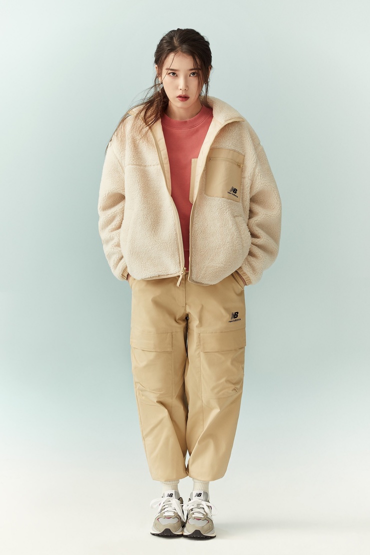 IU