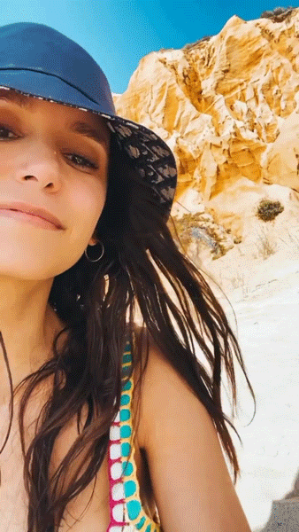 Nina Dobrev