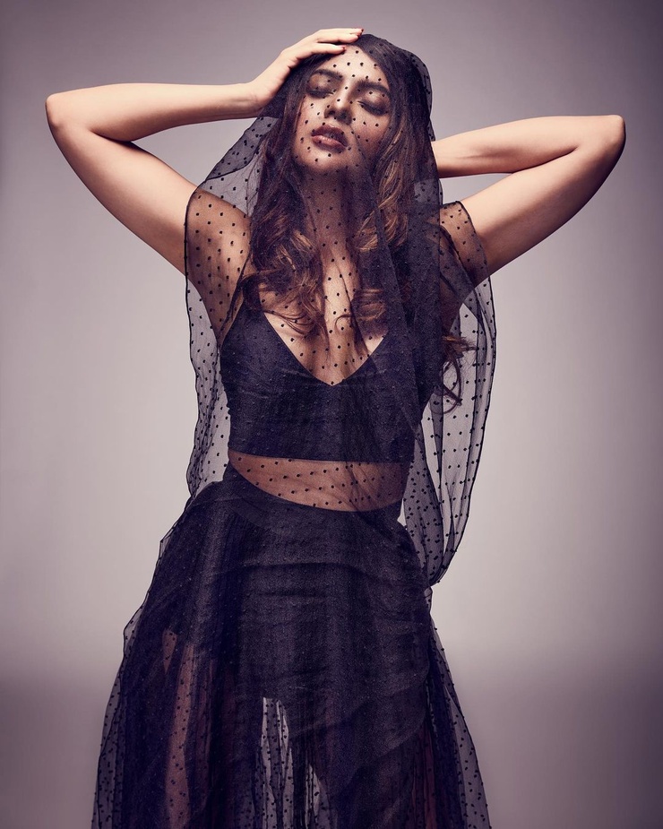 Ruhi Singh Ruhi Singh
