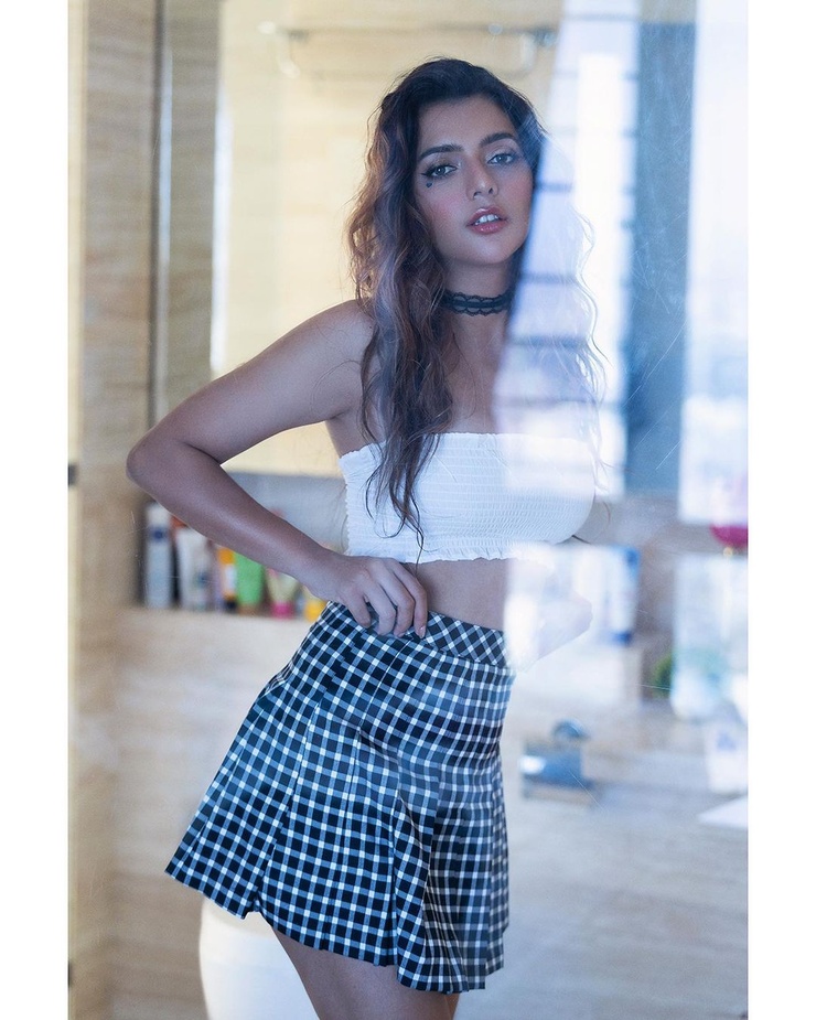 Ruhi Singh Ruhi Singh