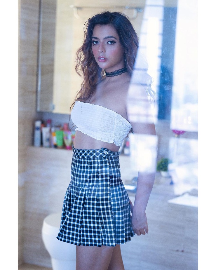 Ruhi Singh Ruhi Singh