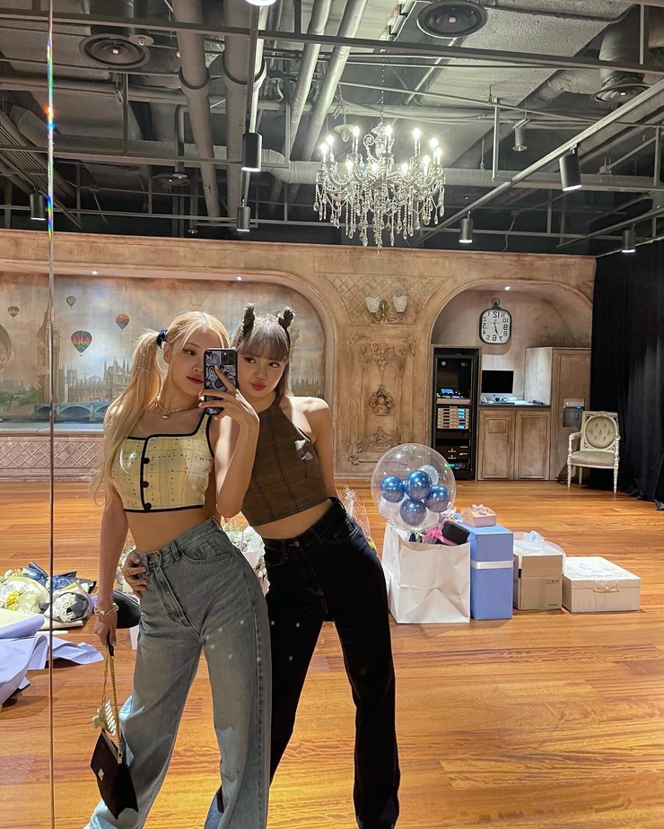 Black Pink
