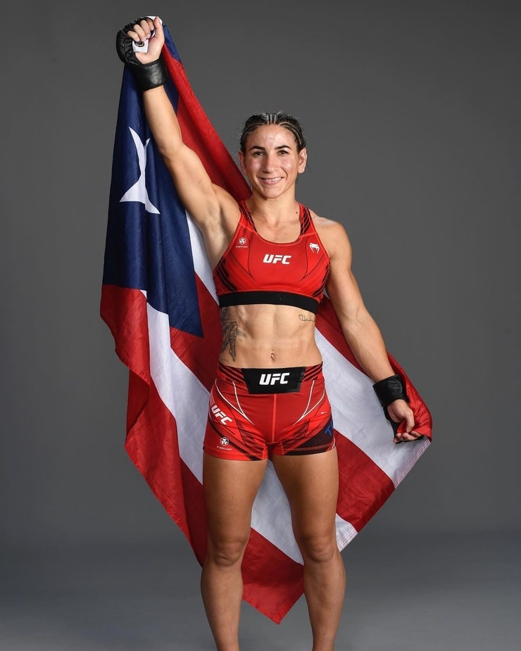 Tecia Torres