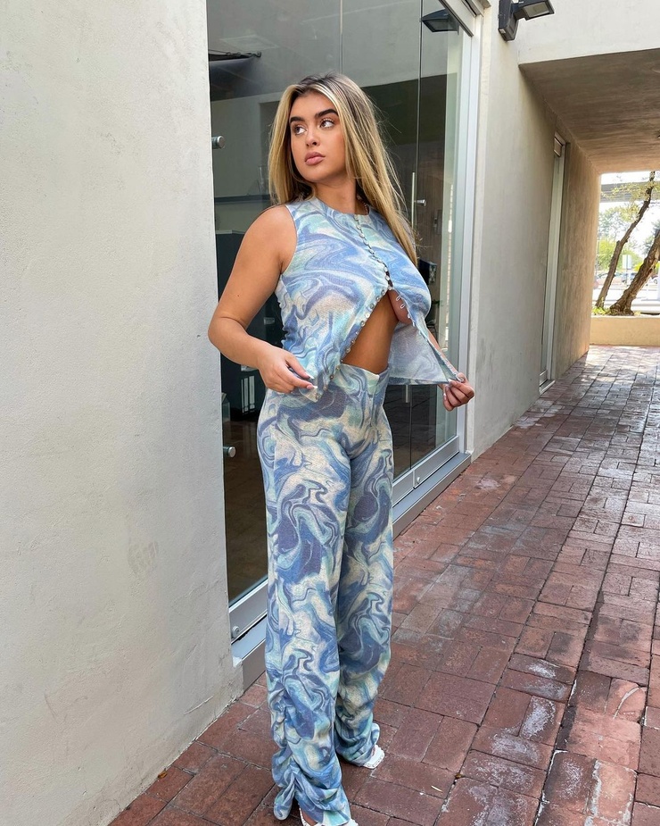 Kalani Hilliker Kalani Hilliker
