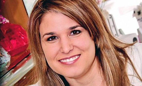 Lisa Valastro