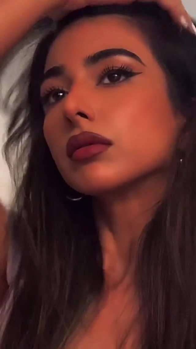 Iffat Marashi