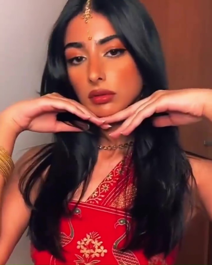 Iffat Marashi