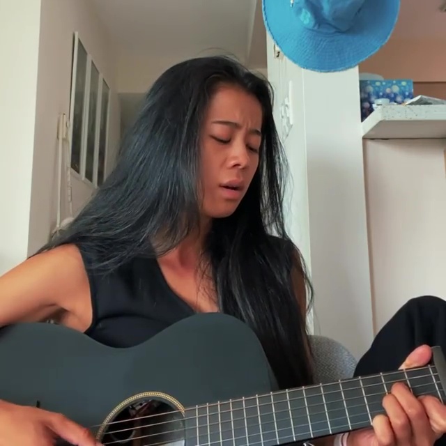 Leah Lewis