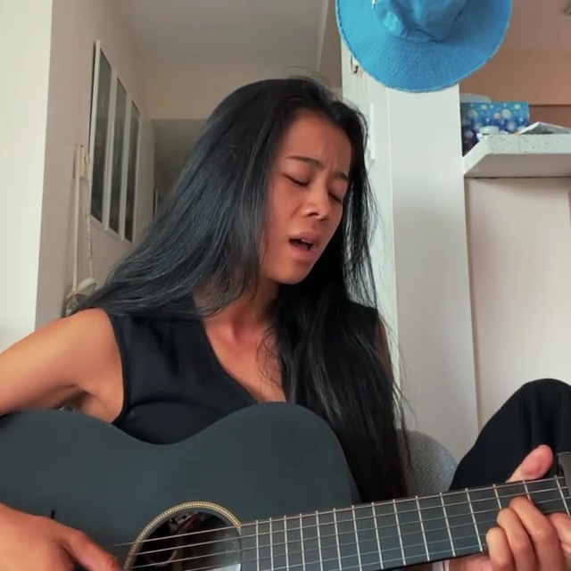 Leah Lewis