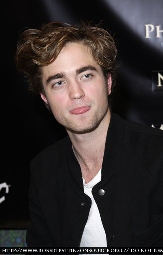 Robert Pattinson Robert Pattinson
