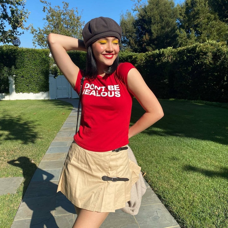 Iris Apatow