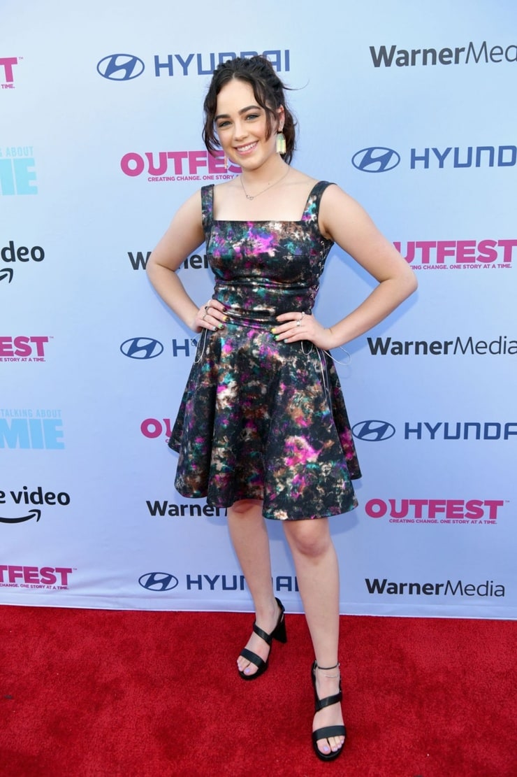 Mary Mouser