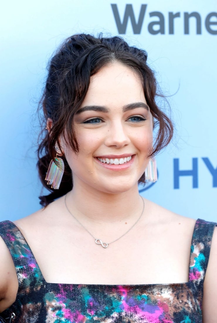 Mary Mouser