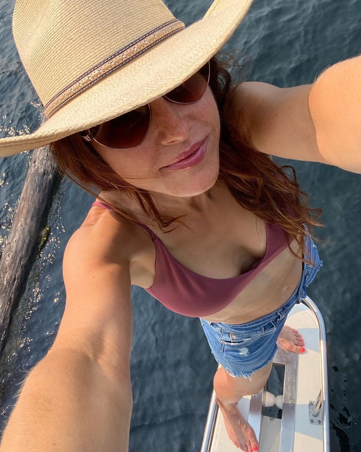 Erin Karpluk Erin Karpluk