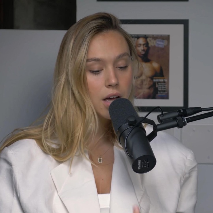 Alexis Ren Alexis Ren