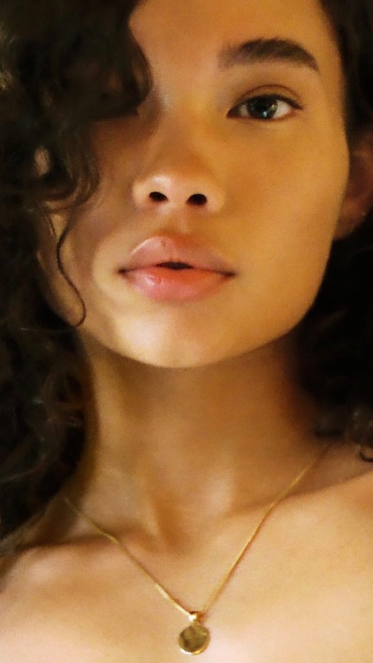 Ashley Moore (2) Ashley Moore (2)