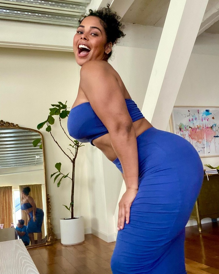 Tabria Majors