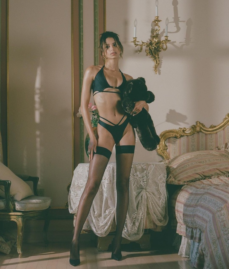 Bruna Lirio Bruna Lirio