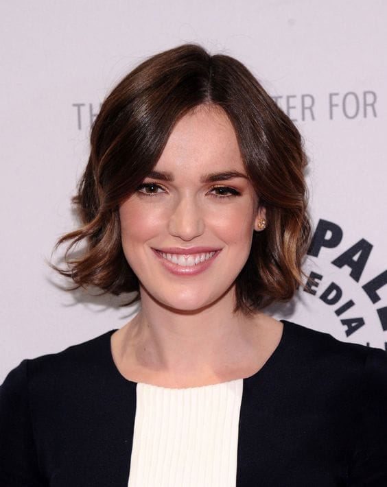 Elizabeth Henstridge