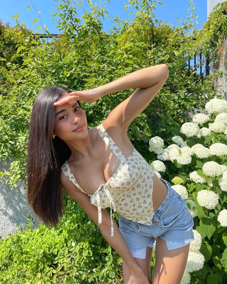 Helena Busch Helena Busch