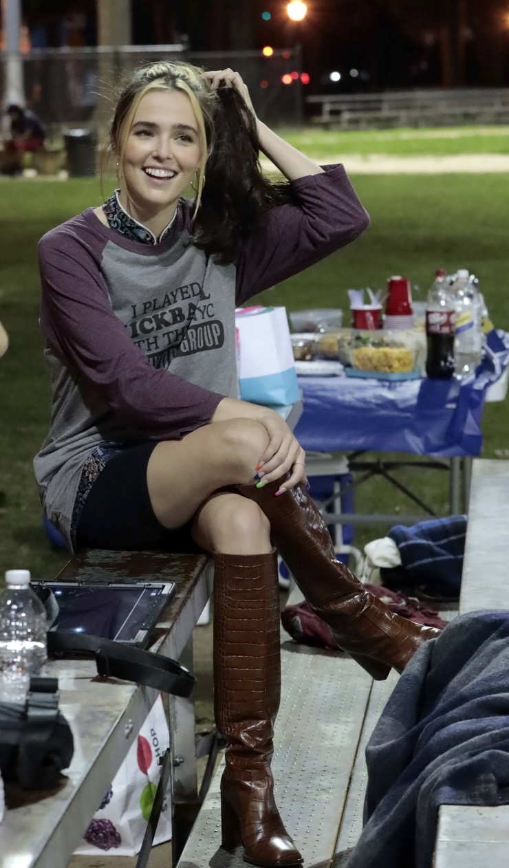 Zoey Deutch