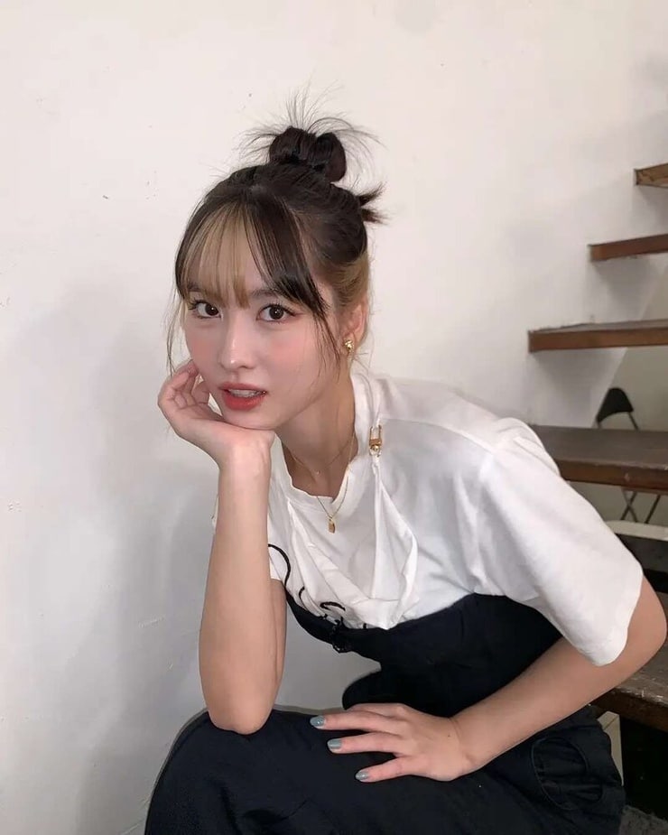 Hirai Momo