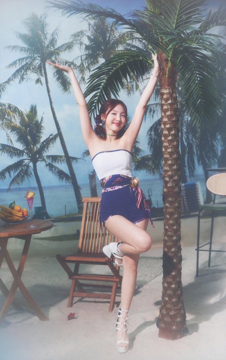 Im Nayeon