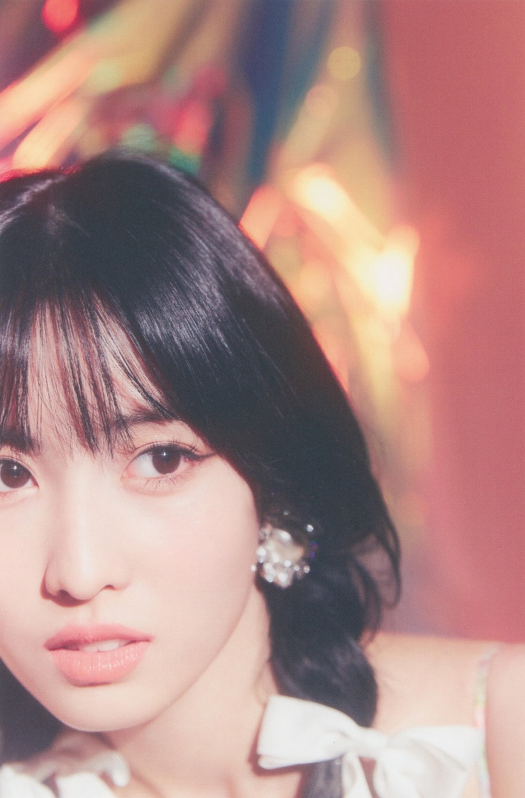 Hirai Momo