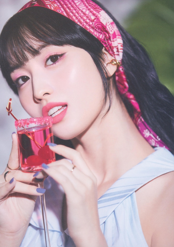 Hirai Momo