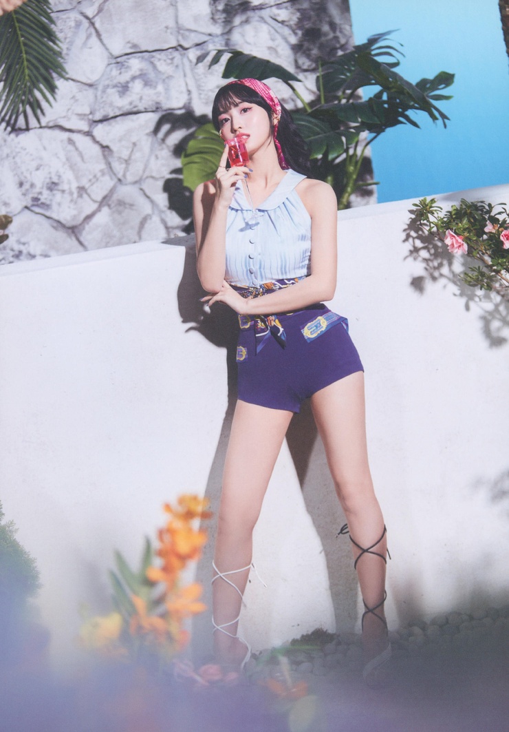 Hirai Momo