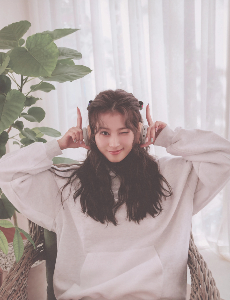 Minatozaki Sana Minatozaki Sana