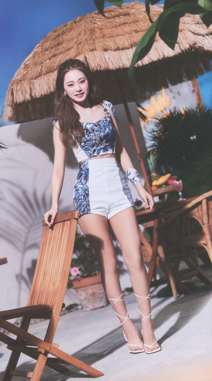 Chou Tzu-yu (Tzuyu) Chou Tzu-yu (Tzuyu)