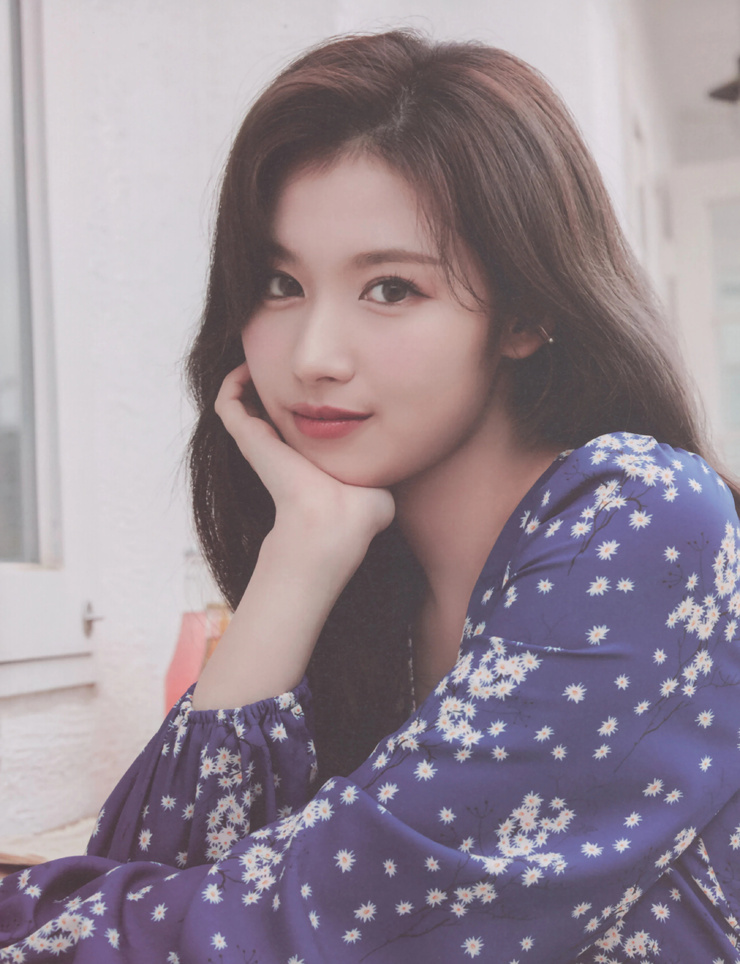 Minatozaki Sana picture