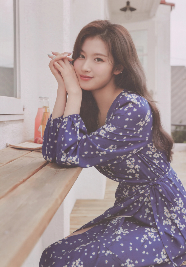 Minatozaki Sana Minatozaki Sana