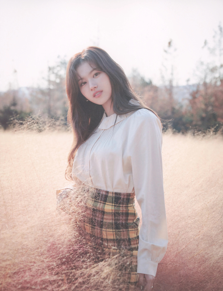 Minatozaki Sana Minatozaki Sana