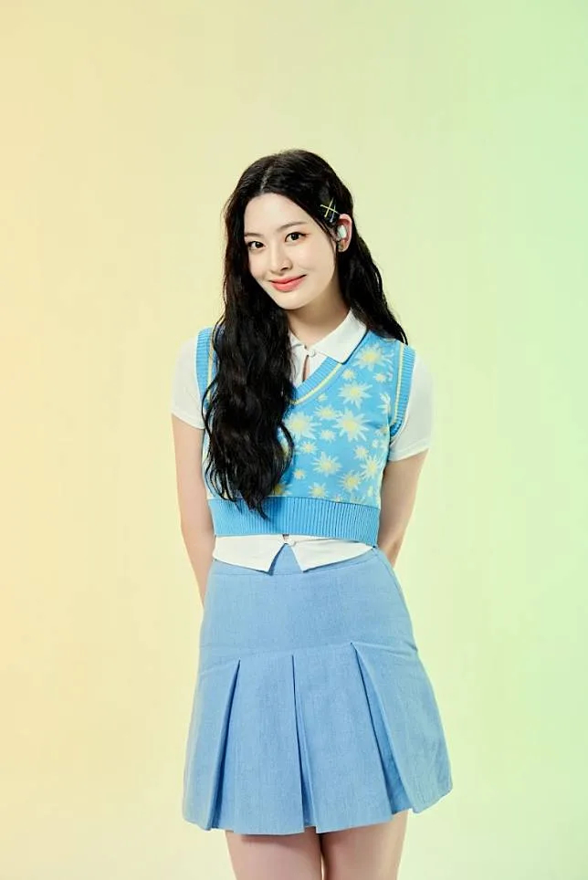 Seeun (STAYC)