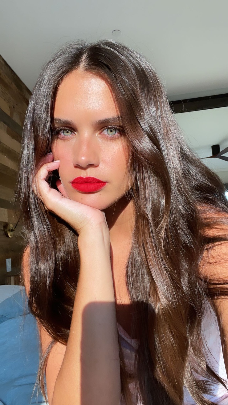 Sara Sampaio Sara Sampaio