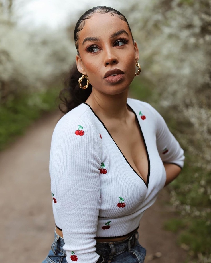 Nakita Johnson image