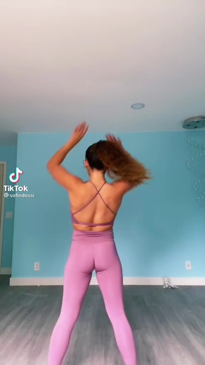 Sofie Dossi Sofie Dossi