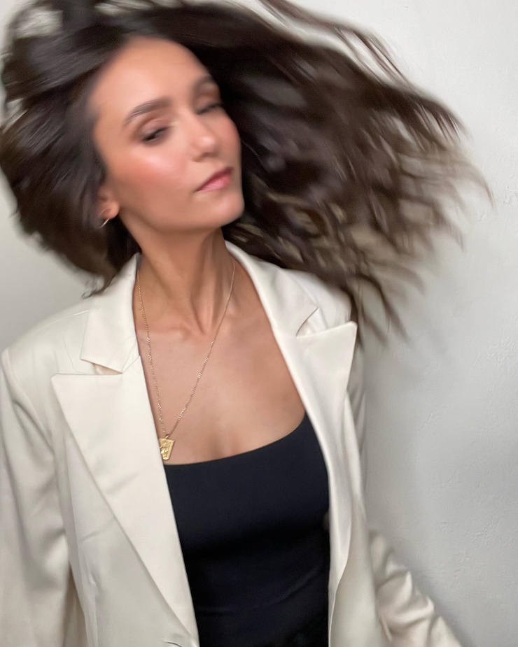 Nina Dobrev